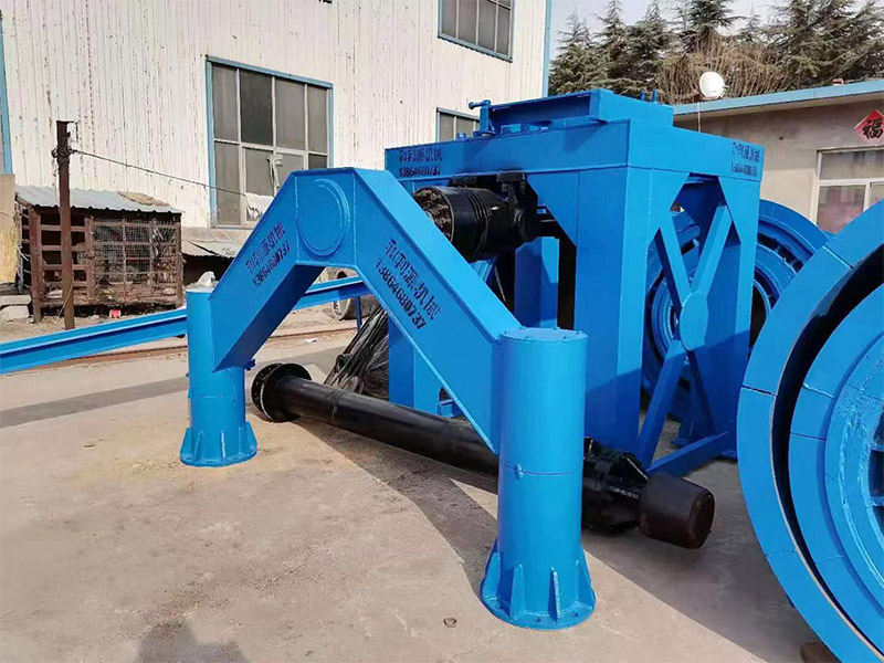 懸輥式制管機
